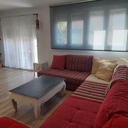 Family Apartment Andrea Alaquas Zewnętrze zdjęcie