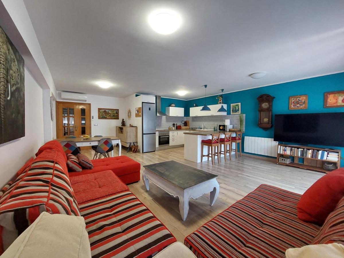 Family Apartment Andrea Alaquas Zewnętrze zdjęcie